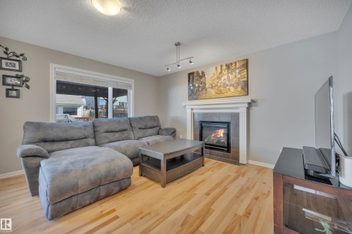 5912 8 Avenue, Edmonton, AB 