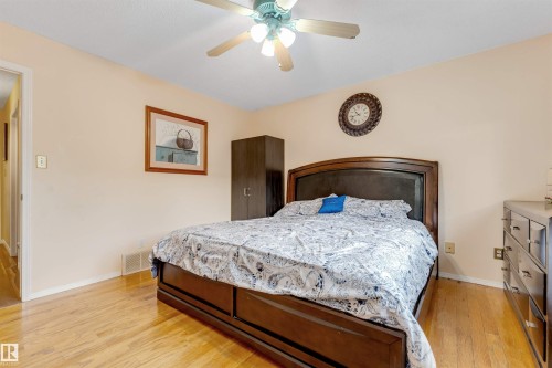 Hardwood-finish flooring throughout - 312 Beringer Crescent, Edmonton, AB 