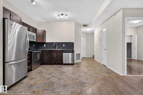 18 6520 2 Avenue, Edmonton, AB 