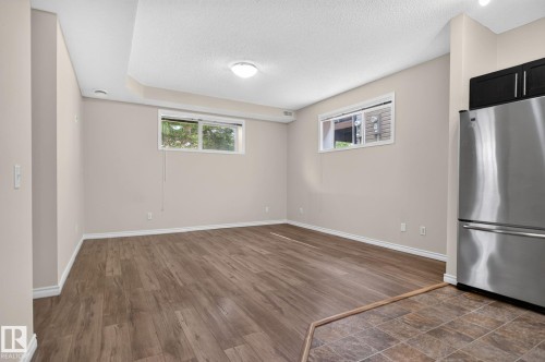18 6520 2 Avenue, Edmonton, AB 