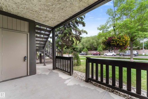 Covered outdoor patio with a concrete surface - 5802 172 Street, Edmonton, AB 