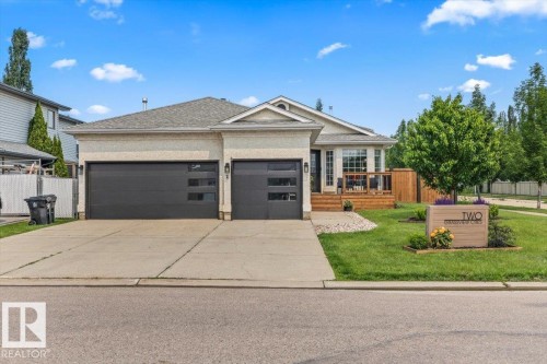 2 GRASSVIEW Crescent  Spruce Grove, AB T7X 3H3