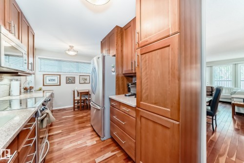 7930 111 Street, Edmonton, AB - Indoor Photo Showing Kitchen With Upgraded Kitchen