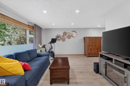 59 Fair Oaks Drive, St. Albert, AB 
