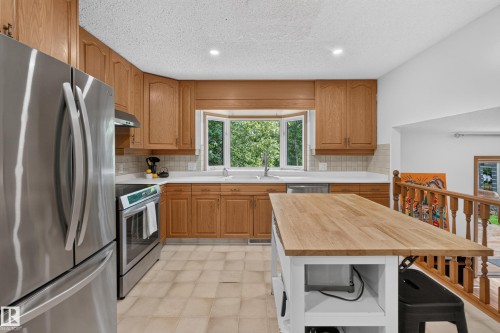 59 Fair Oaks Drive, St. Albert, AB 