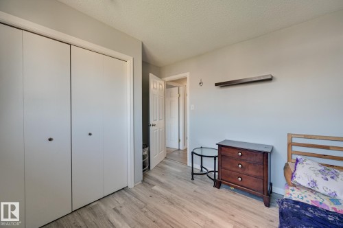 4628 37 Avenue Nw, Edmonton, AB - Indoor