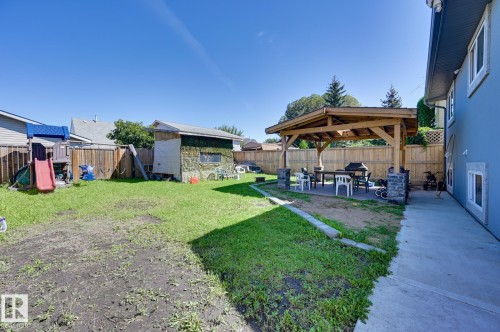 4628 37 Avenue Nw, Edmonton, AB - Outdoor With Backyard