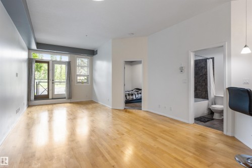 105 10531 117 Street, Edmonton, AB 