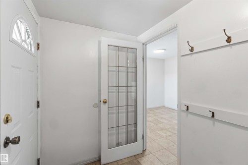 2716 136A Avenue, Edmonton, AB 