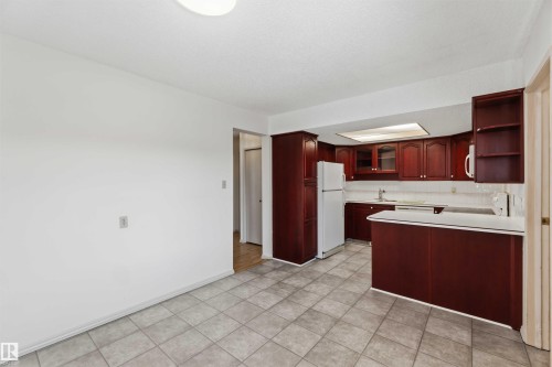 2716 136A Avenue, Edmonton, AB 