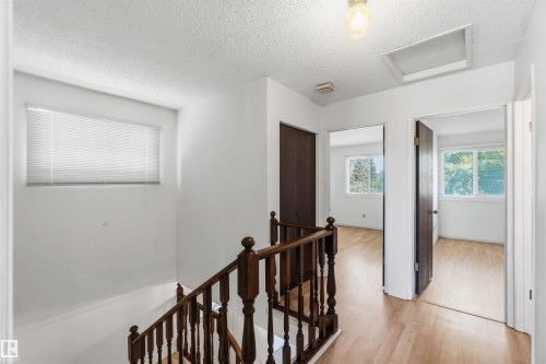 2716 136A Avenue, Edmonton, AB 
