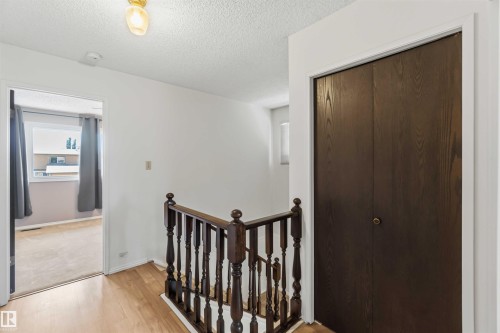 2716 136A Avenue, Edmonton, AB 