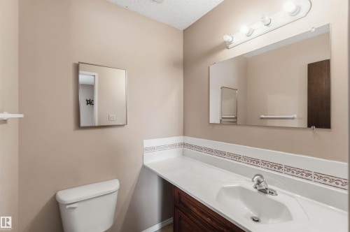 2716 136A Avenue, Edmonton, AB 