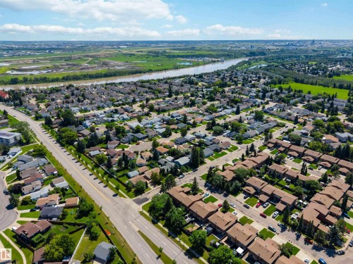2716 136A Avenue, Edmonton, AB 