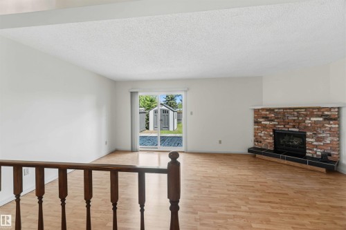 2716 136A Avenue, Edmonton, AB 