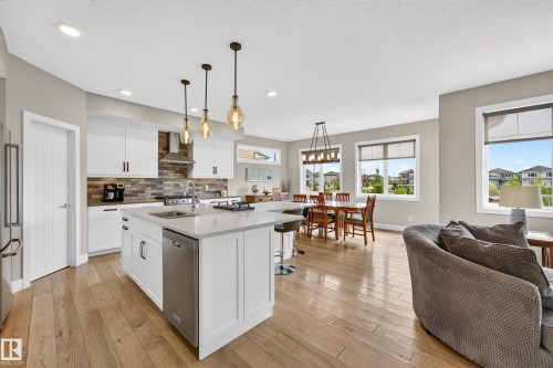 3803 48 Avenue, Beaumont, AB - Indoor Photo Showing Kitchen With Upgraded Kitchen