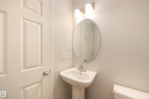 7987 Erasmus Crescent, Edmonton, AB 