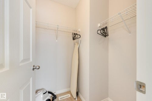 7987 Erasmus Crescent, Edmonton, AB 
