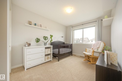 7987 Erasmus Crescent, Edmonton, AB 