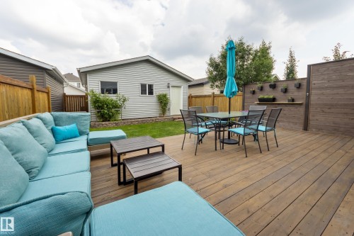 7987 Erasmus Crescent, Edmonton, AB 