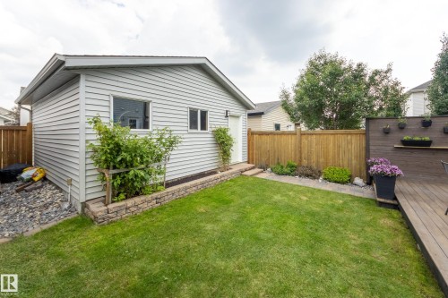 7987 Erasmus Crescent, Edmonton, AB 