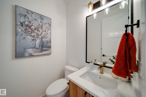 6 Blackbird Bend, Fort Saskatchewan, AB - Indoor Photo Showing Bathroom