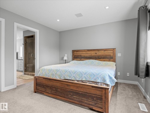 31 Dillworth Crescent, Spruce Grove, AB 