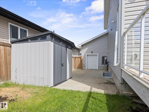 31 Dillworth Crescent, Spruce Grove, AB 