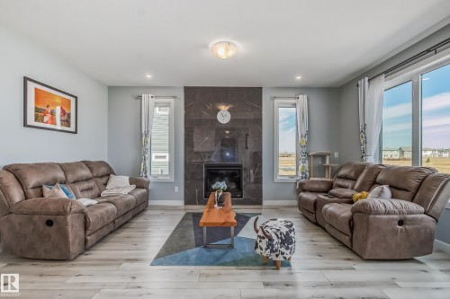 20124 17 Avenue Nw, Edmonton, AB 