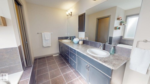 112 Becker Crescent, Fort Saskatchewan, AB 