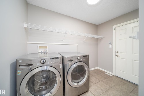 5935 6 Avenue, Edmonton, AB 