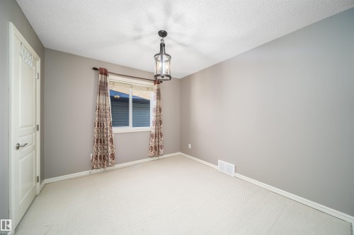 5935 6 Avenue, Edmonton, AB 