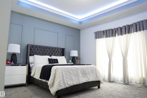 Recessed tray ceiling with integrated lighting - 17703 74 Street, Edmonton, AB 