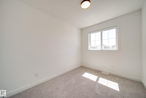 8 Blackbird Bend, Fort Saskatchewan, AB 