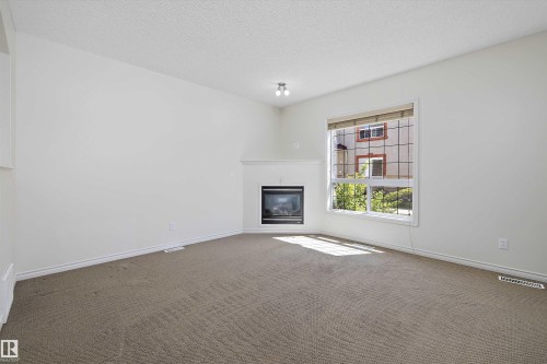 101 13825 155 Avenue, Edmonton, AB 