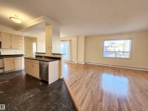 603 9707 105 Street, Edmonton, AB - Indoor Photo Showing Kitchen