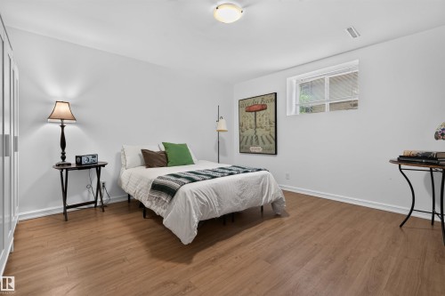 5832 114A Street, Edmonton, AB 