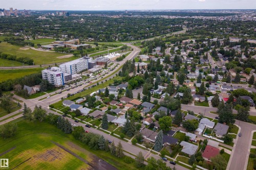 5832 114A Street, Edmonton, AB 