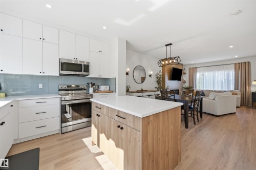 73 Wiltree Terrace, Fort Saskatchewan, AB - Indoor Photo Showing Kitchen With Upgraded Kitchen