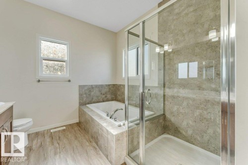 1224 25 Avenue, Edmonton, AB - Indoor Photo Showing Bathroom