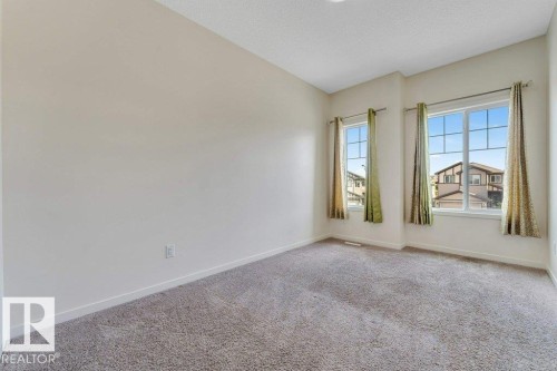 1224 25 Avenue, Edmonton, AB - Indoor Photo Showing Other Room