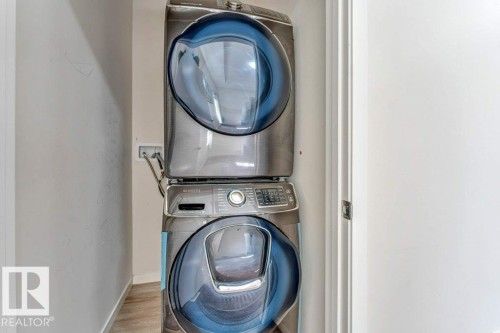 1224 25 Avenue, Edmonton, AB - Indoor Photo Showing Laundry Room