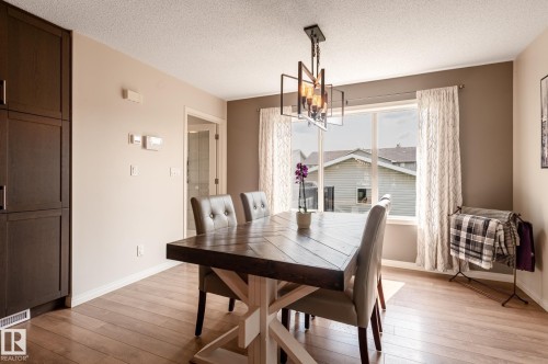8531 Ellis Link, Edmonton, AB 