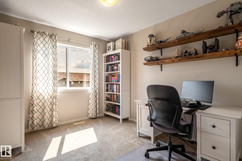 8531 Ellis Link, Edmonton, AB 