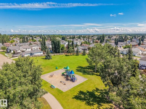 22 Landsdowne Drive, Spruce Grove, AB 