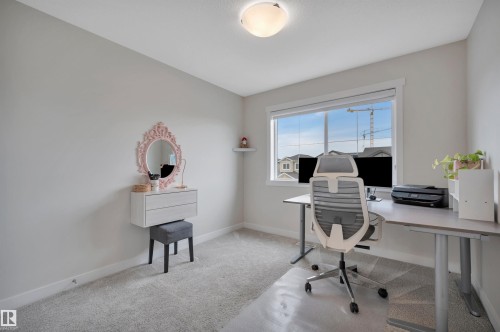 20709 99A Avenue, Edmonton, AB - Indoor Photo Showing Office