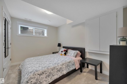 20709 99A Avenue, Edmonton, AB - Indoor Photo Showing Bedroom