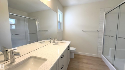 115 Ficus Way, Fort Saskatchewan, AB - Indoor Photo Showing Bathroom