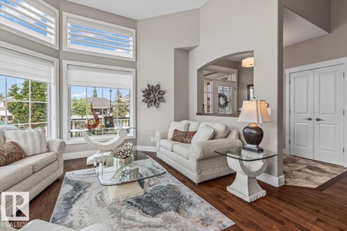 33 88 Lacombe Drive, St. Albert, AB - Indoor Photo Showing Living Room