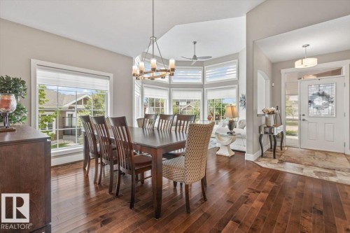 33 88 Lacombe Drive, St. Albert, AB - Indoor Photo Showing Dining Room